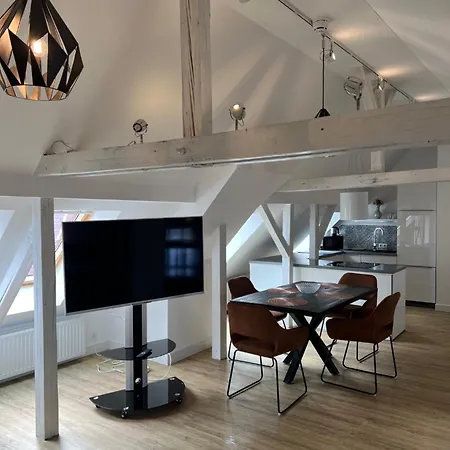 מלון Lindenau 3*