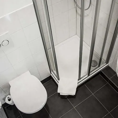 מלון Lindenau 3*