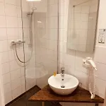 Lindenau מלון 3*