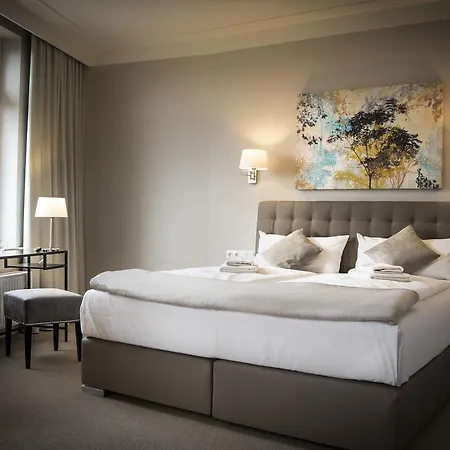 Hotel Lindenau 3*