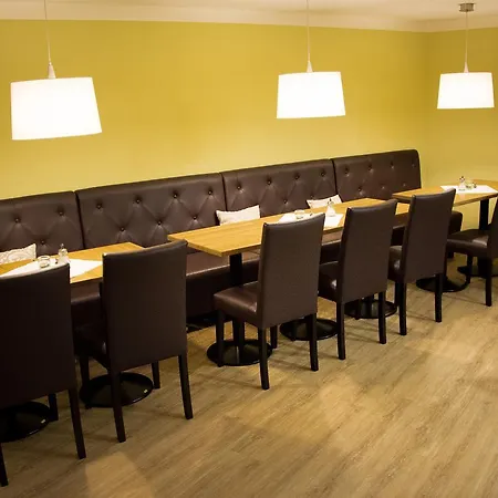 Hotel Lindenau 3*