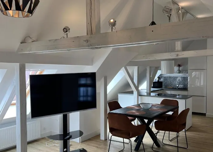 Отель Lindenau 3*